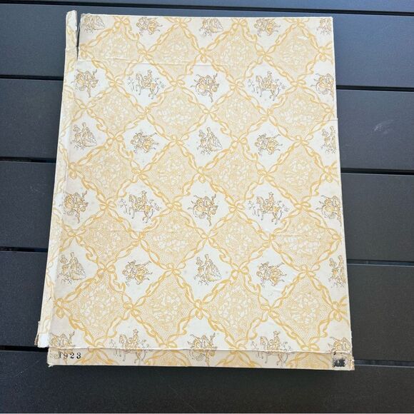 Vintage Floral Embroidered Linen Set of 2 pillowcases 1923 - Picture 5 of 7